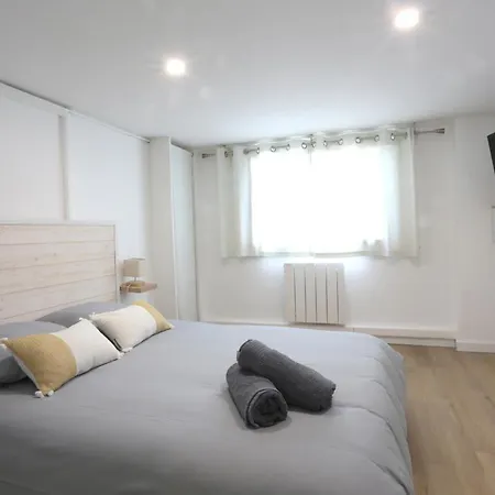 T2 Avec Terrasse / 10mn Grande Apartment *